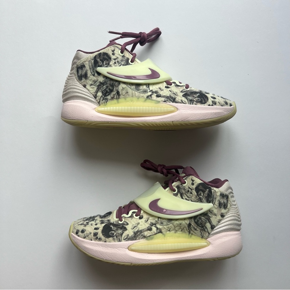 Nike KD 14 Surrealism size 8.5 CW3935 300
